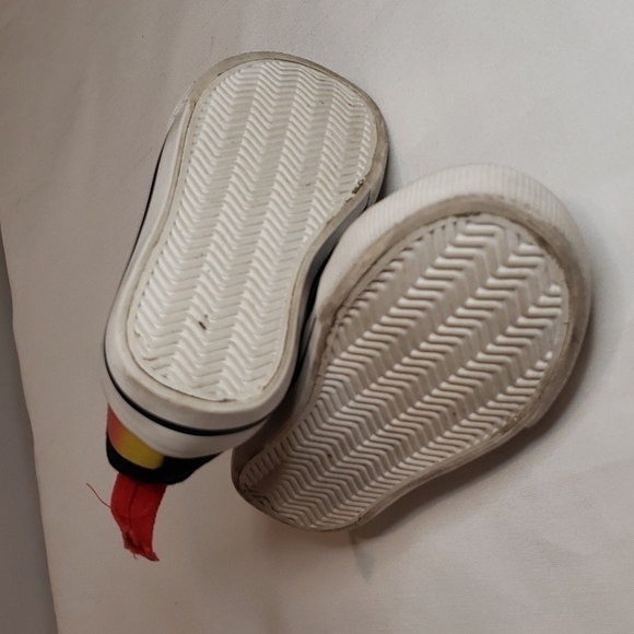 5/$30 JOE FRESH Flame Laceless Canvas Sneakers Elastic Slip On - Picture 4 of 6